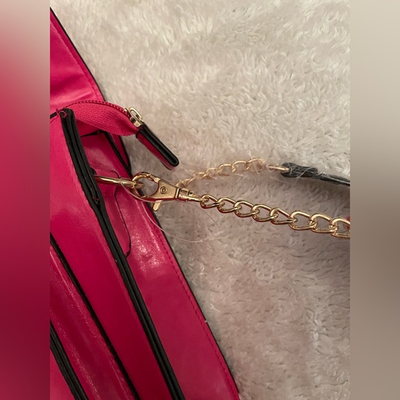 Pink Purse - Picture 7 of 16